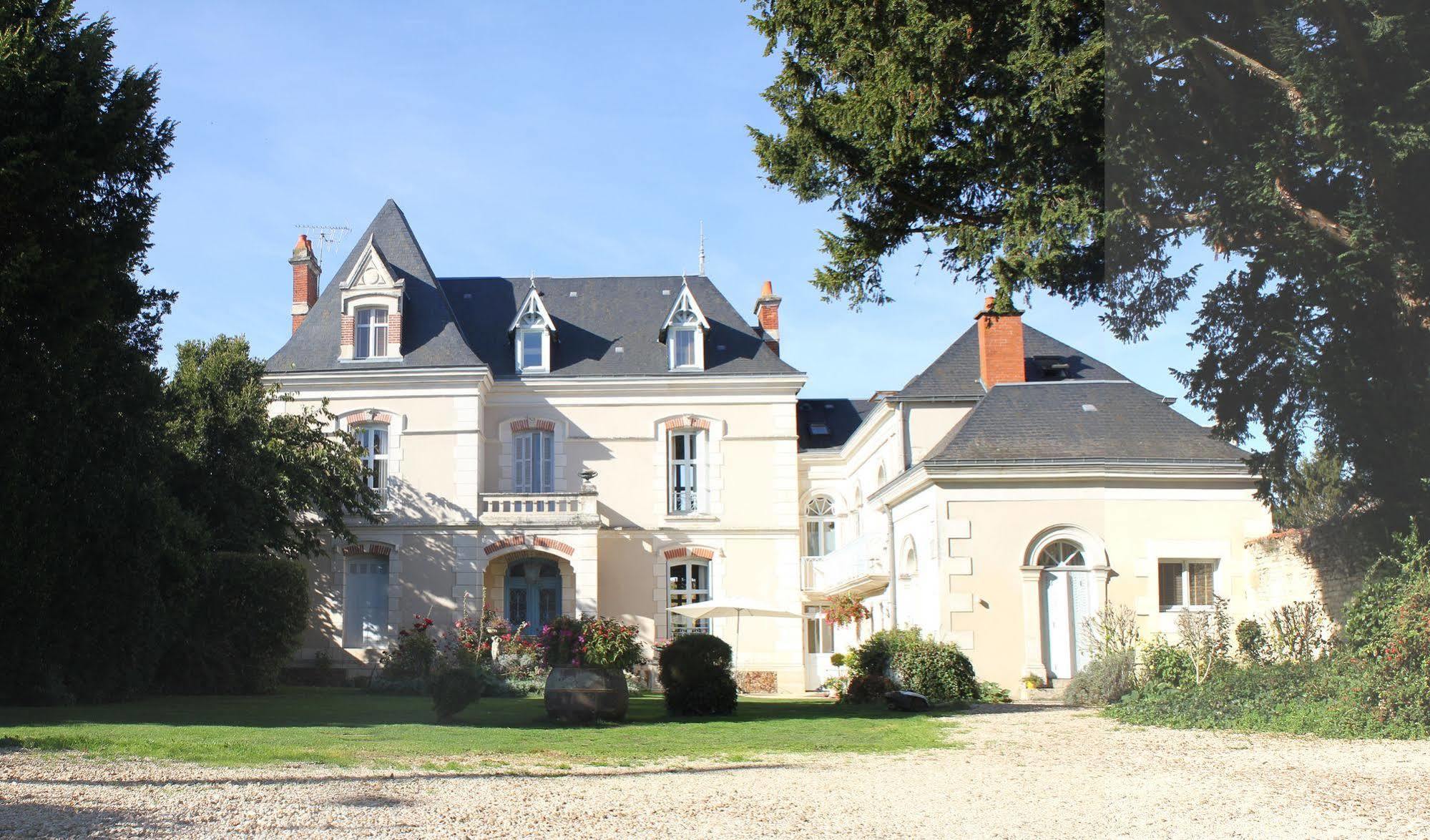 La Roseraie Neuville-du-Poitou Kültér fotó